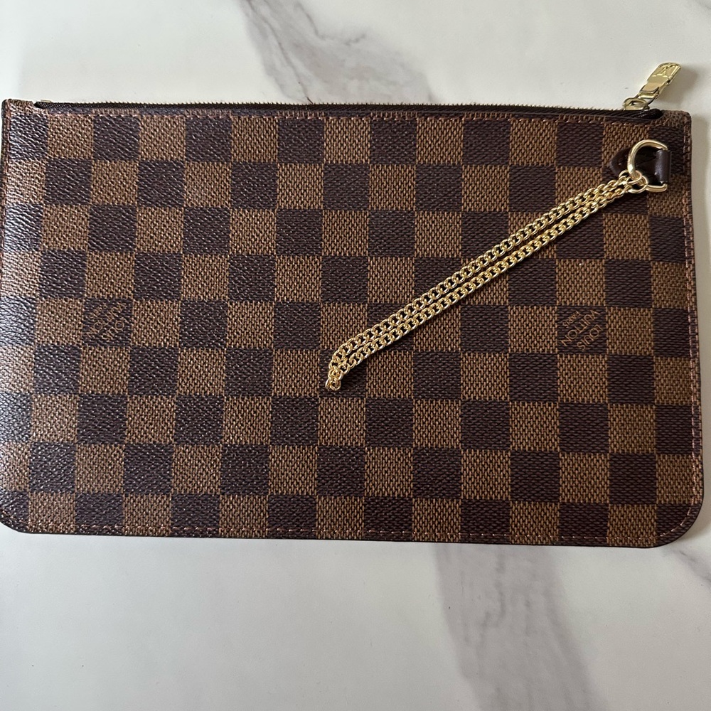 Authentic LV neverfull pochette with Gold Chain